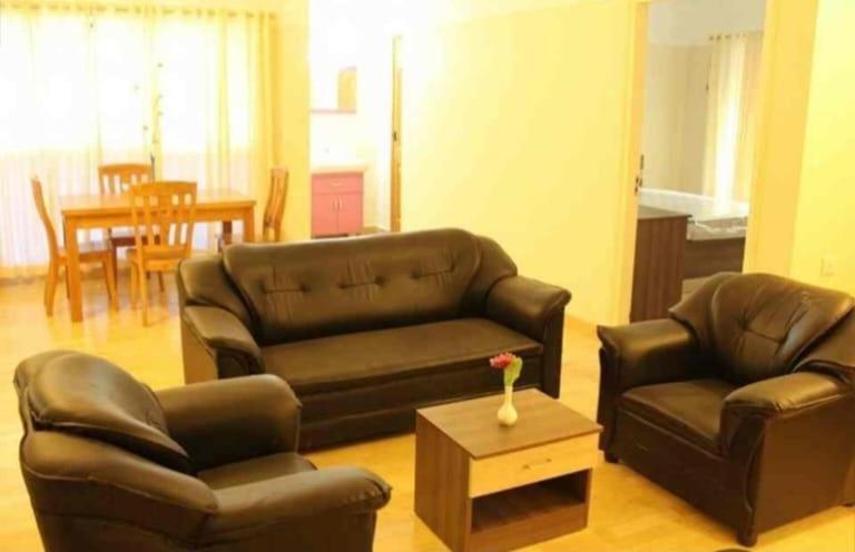 Hotel Tayas Trippapur Extérieur photo