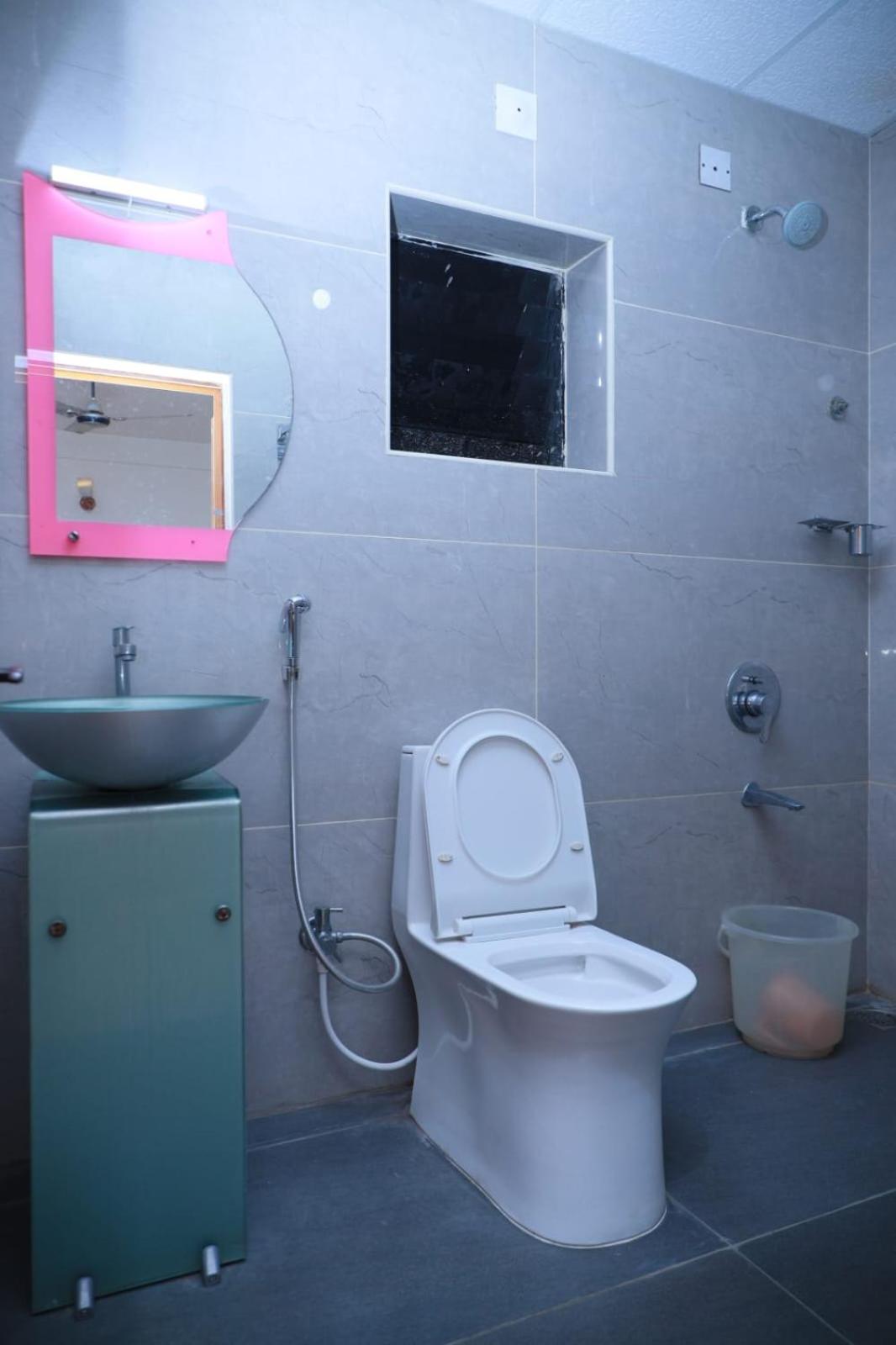 Hotel Tayas Trippapur Extérieur photo