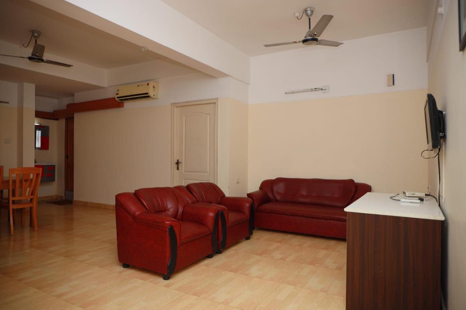 Hotel Tayas Trippapur Extérieur photo