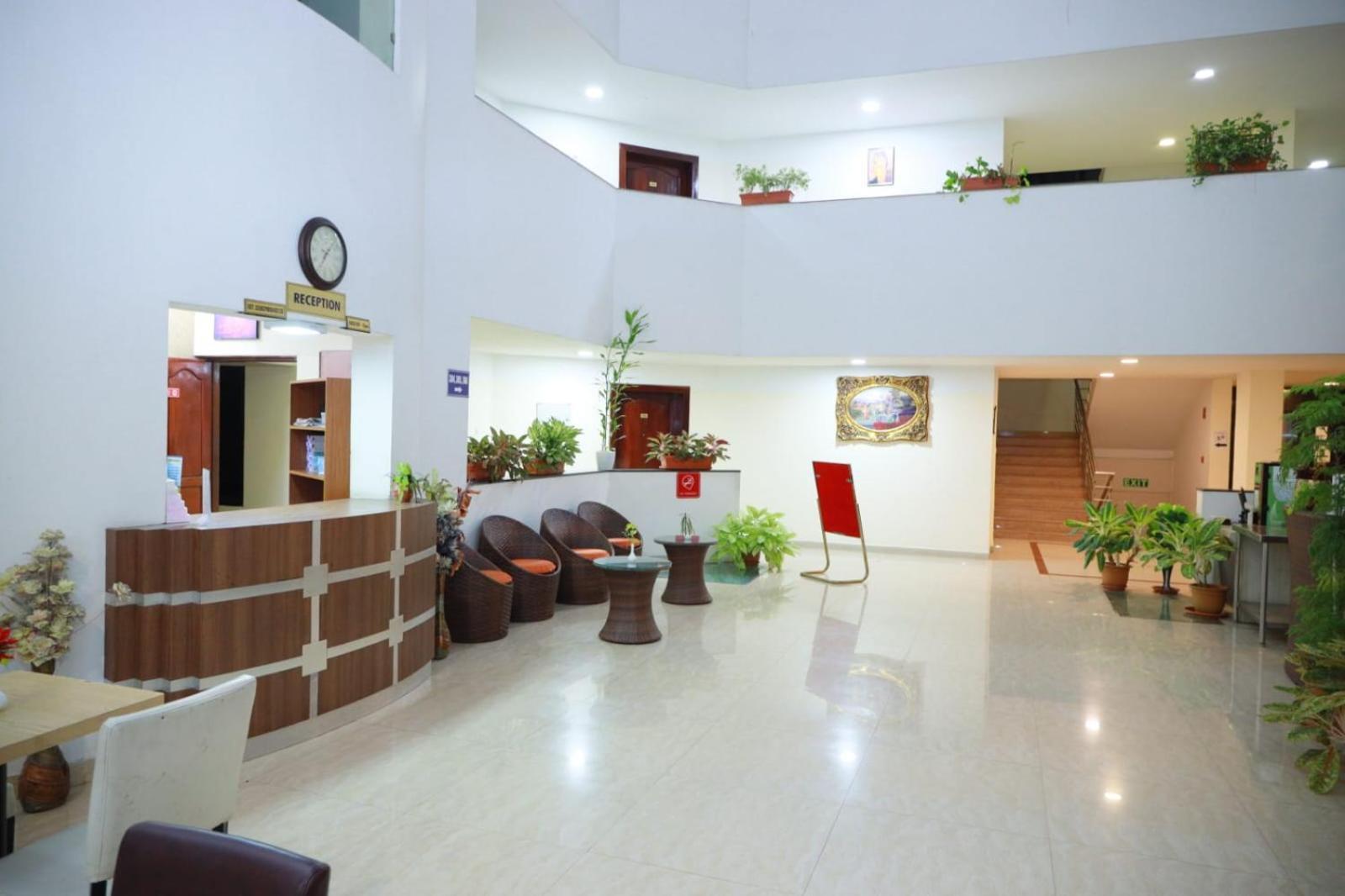 Hotel Tayas Trippapur Extérieur photo