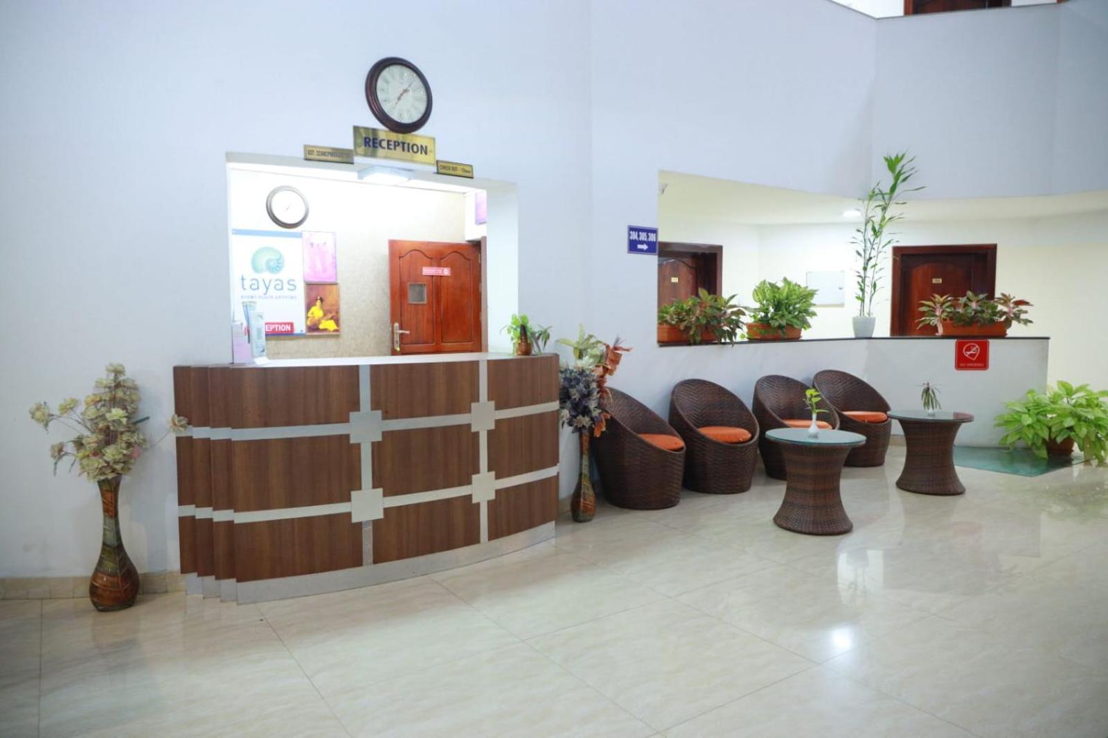 Hotel Tayas Trippapur Extérieur photo